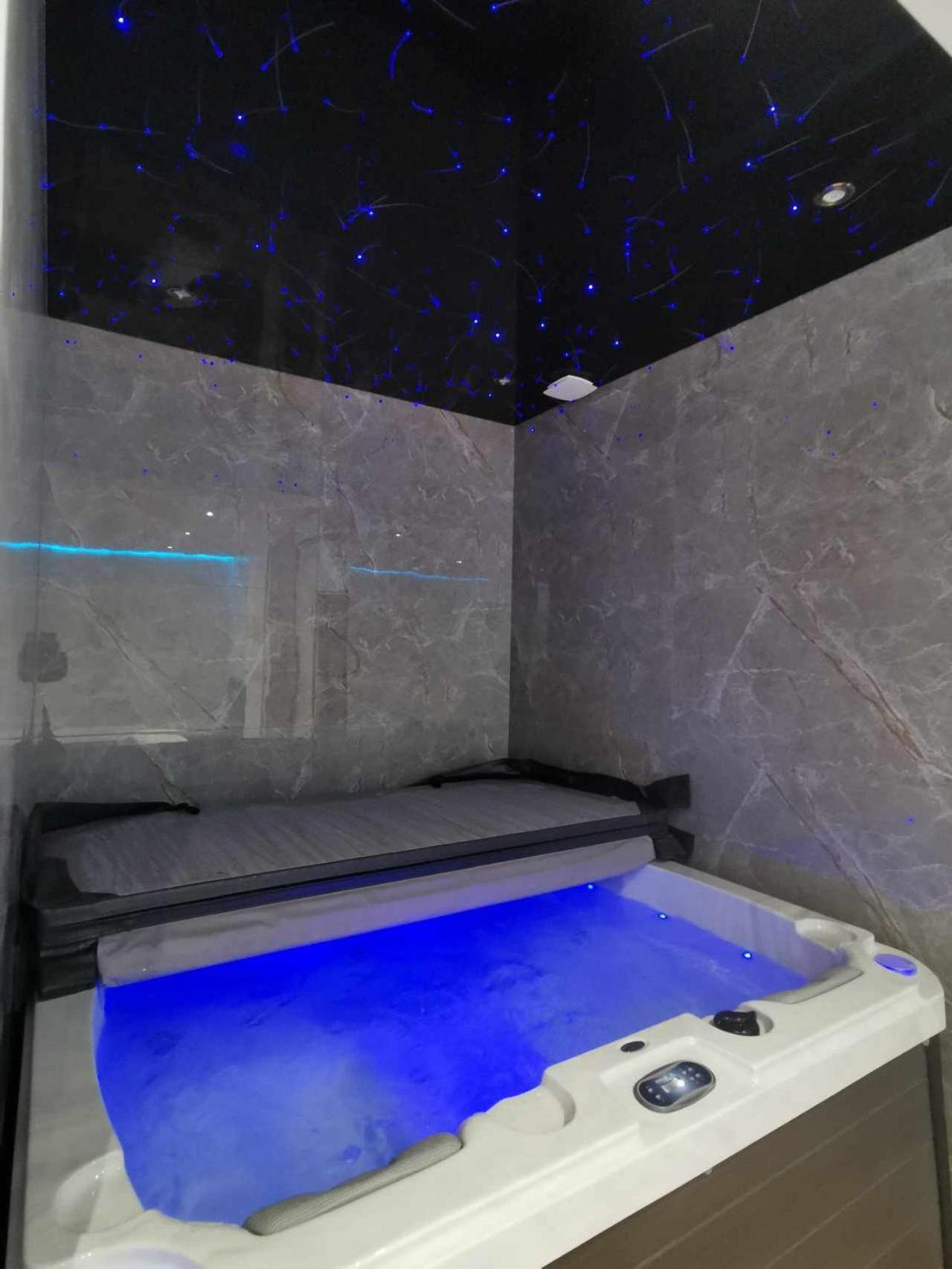 L'etoile Jacuzzi Detente & Confort Appartement *