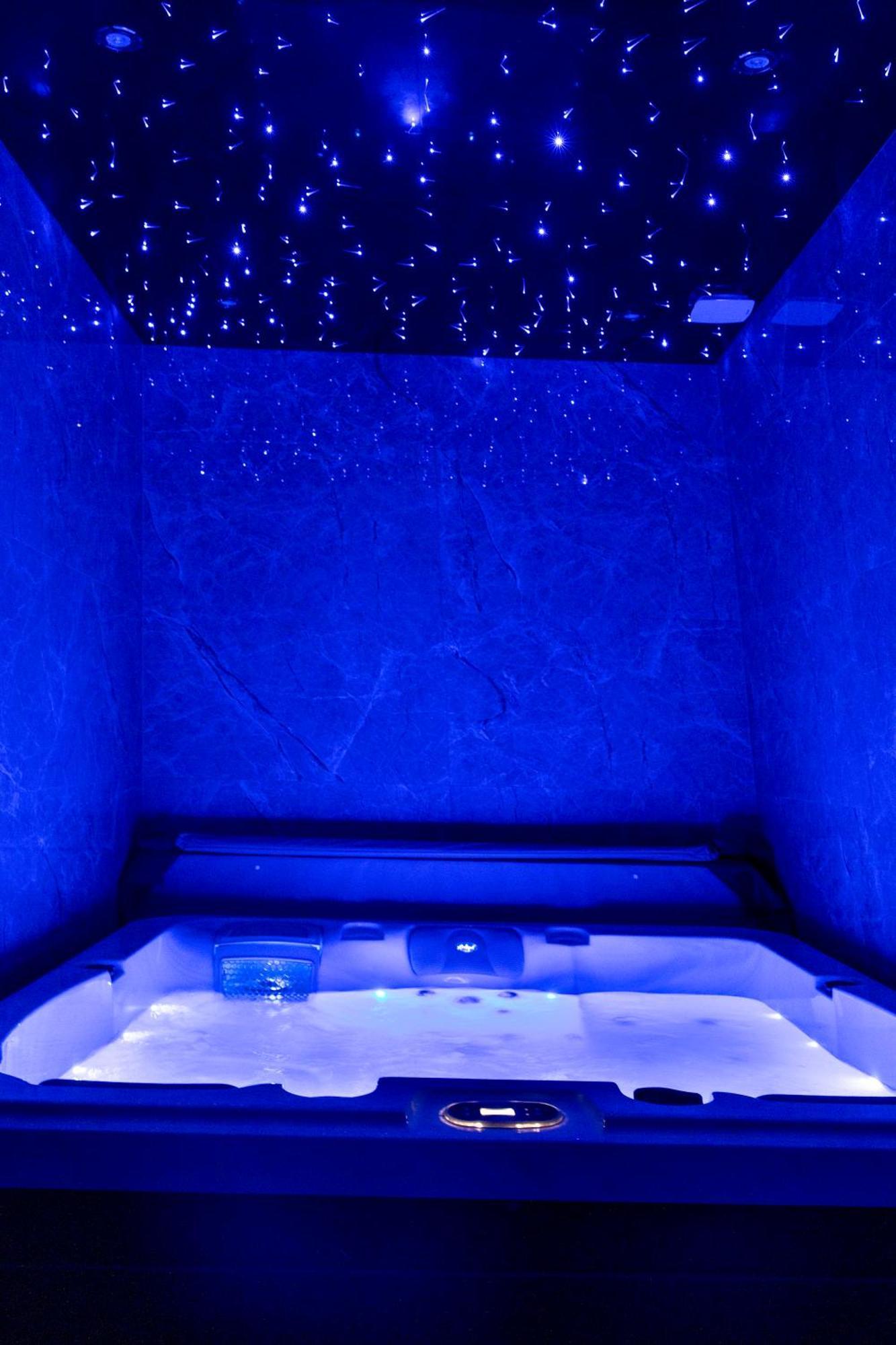 L'etoile Jacuzzi Detente & Confort Apartment